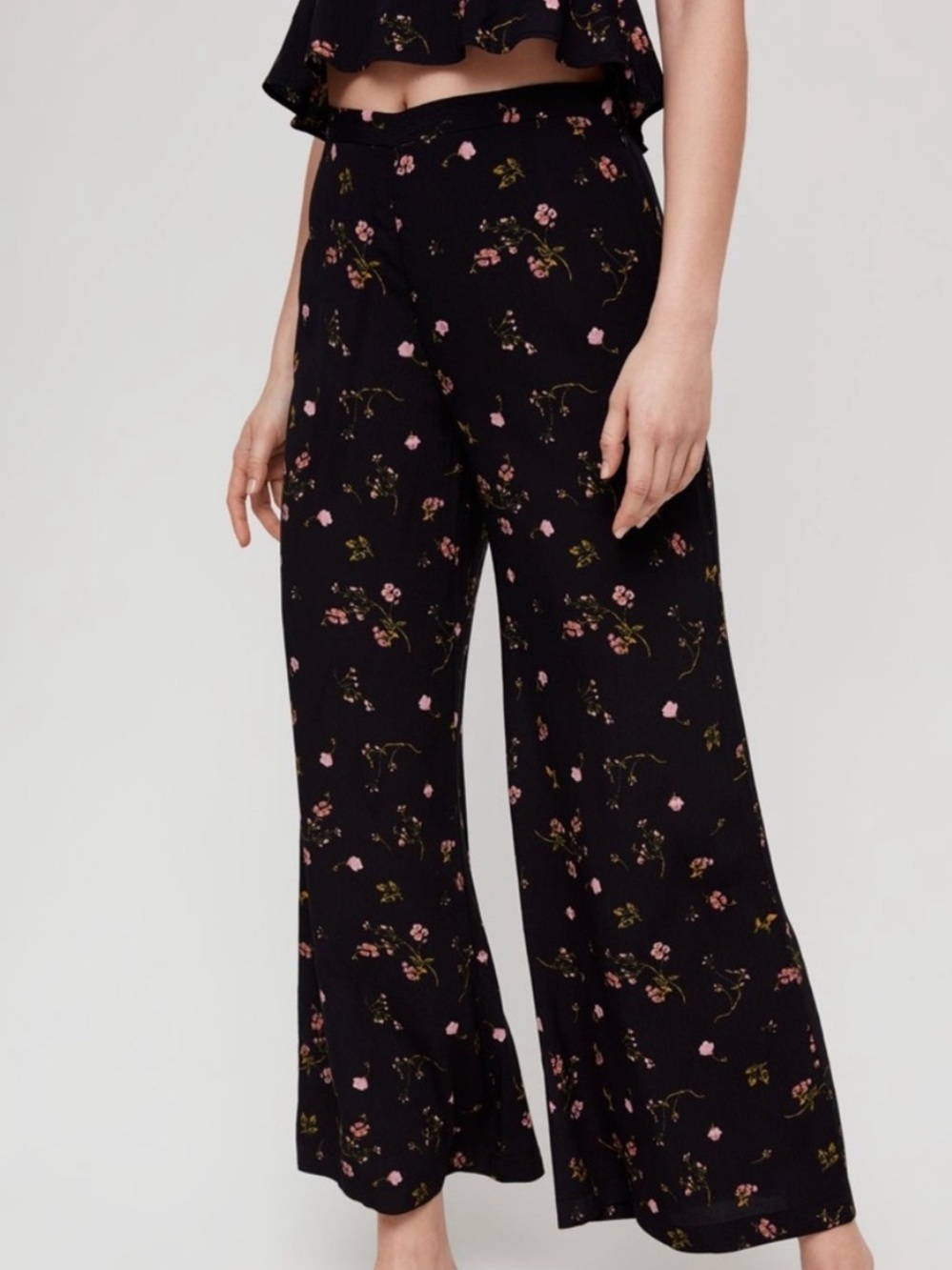 NEW Wilfred Pernelle Ditsy Floral Flowy Wide Leg Pant Fits Medium